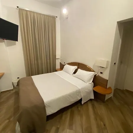 Alojamento de Acomodação e Pequeno-almoço A 4 Passi 4*